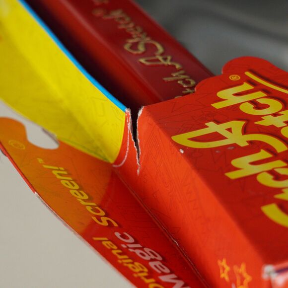 Etch A Sketch Magic Screen Unisex Kids Classic Drawing Toy 3+ Retired - Picture 6 of 11